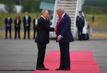 Trump media tra Mosca e Kiev: verso un accordo di pace Trump Putin
