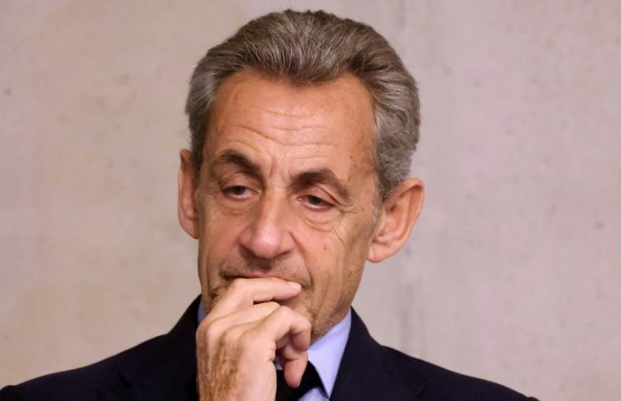 Sarkozi condanna Nicolas Sarkozy condannato a cinque anni: l’ex presidente francese annuncia battaglia