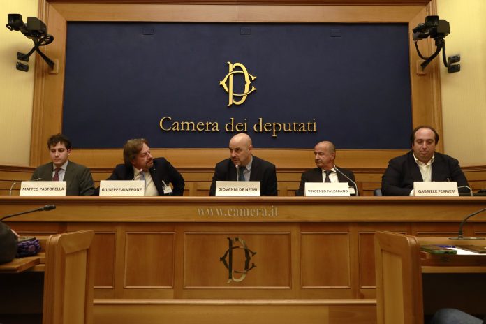 Angi e festival della diplomazia