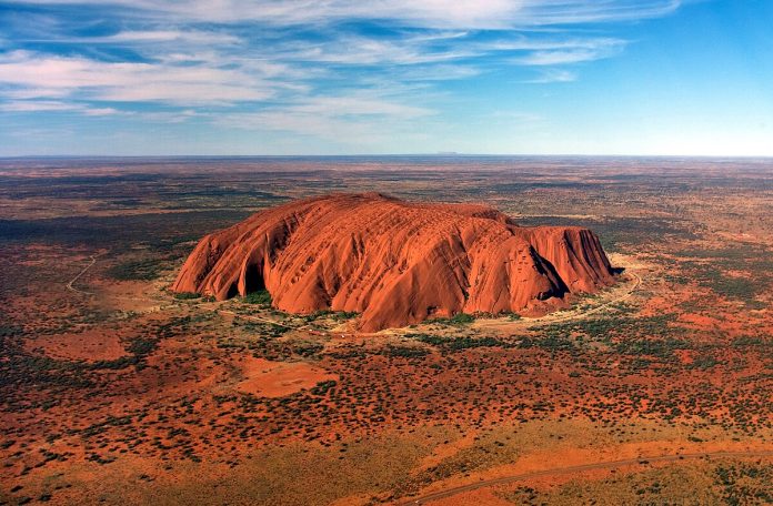 Wikipedia Re Carlo III Uluru