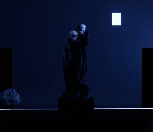 Mother di Robert Wilson al MAXXI, un’esperienza immersiva Mother Robert Wilson MAXXI