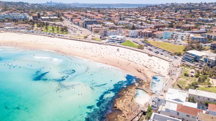 Wikipedia_Bondi_from_above Albanese Albanese