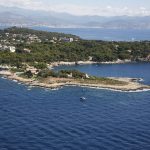 Antibes, Le Cannet, Mandelieu-la-Napoule fra mare, mimose e arte Cap_dantibes_vista_dallaalto