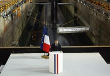 Macron potenzia testate nucleari per ombrello europeo Macron testate nucleari