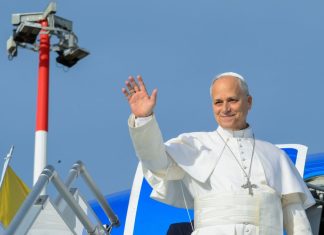 Papa Leone XIV in Spagna, l’appello alla dignità umana Papa Leone XIV Spagna