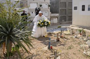 Papa Leone Porta d'Europa Lampedusa