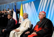 La Francia omaggia Papa Leone XIV Francia Papa